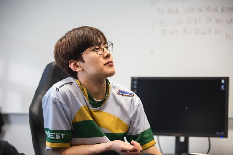 Flame makes his return to Korea as DAMWON Gaming’s new top laner
