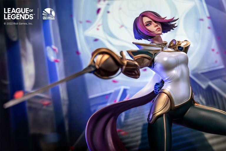 League’s Fiora receives detailed statue created by Infinity Studio