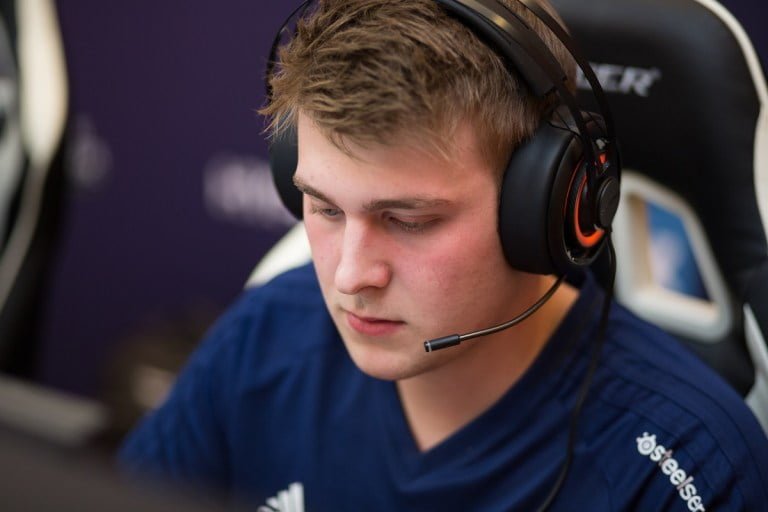 Report: North to bench k0nfig and replace him with Academy player