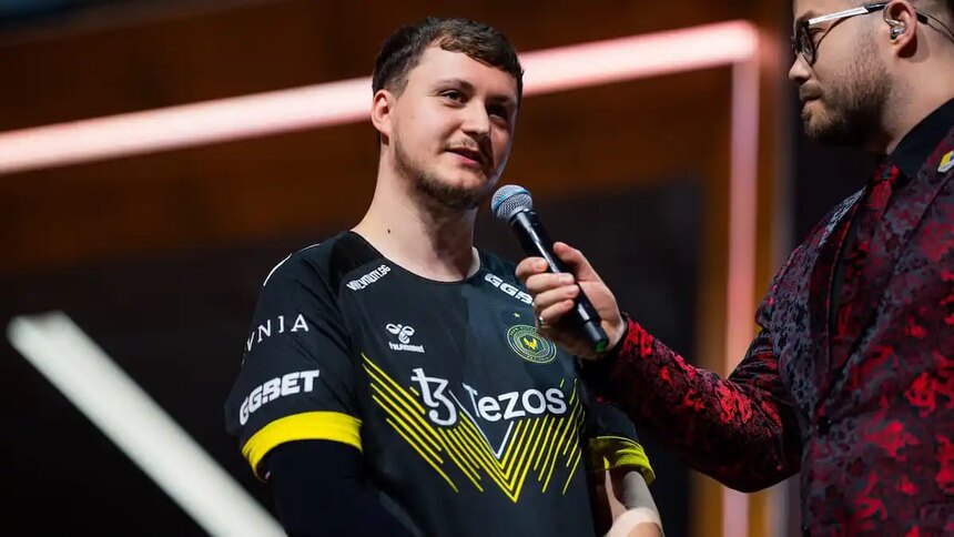 Vitality player mezii discusses why teammate apEX excels as an IGL in CS2