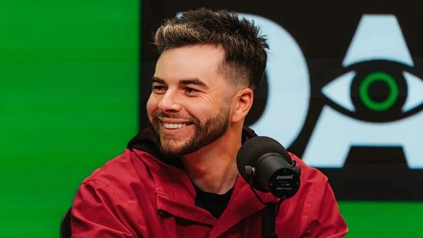 Nadeshot stirs controversy with claim about aim assist in Call of Duty