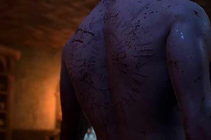 A screenshot of Astarion's back scars in BG3.